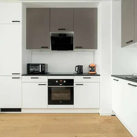 Prestizowe W Poznaniu Z Sypialnia I Parkingiem By Renters