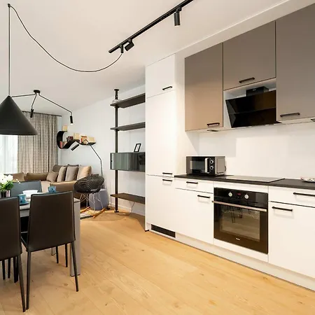 Prestizowe W Poznaniu Z Sypialnia I Parkingiem By Renters * Poznań