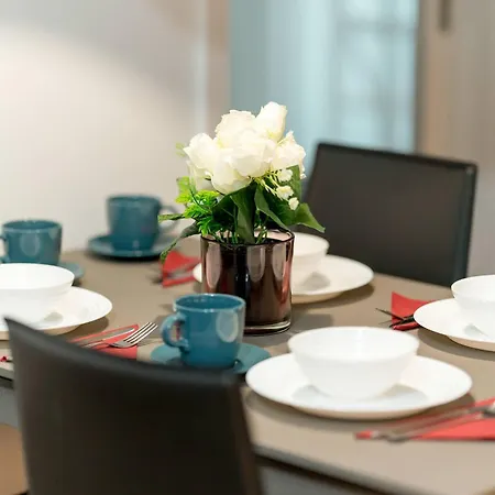 Prestizowe W Poznaniu Z Sypialnia I Parkingiem By Renters Apartamento