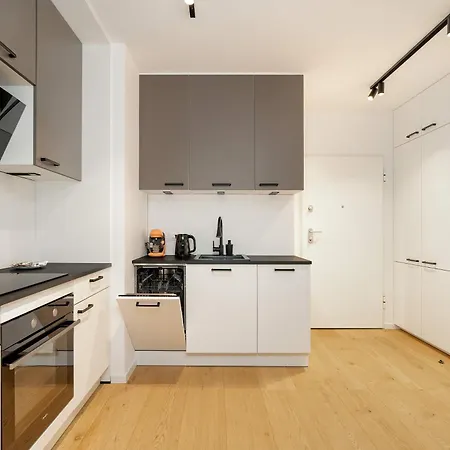 Prestizowe W Poznaniu Z Sypialnia I Parkingiem By Renters Apartamento