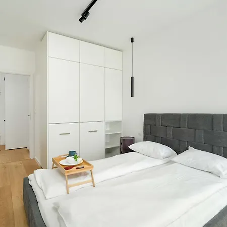 Prestizowe W Poznaniu Z Sypialnia I Parkingiem By Renters * Poznan